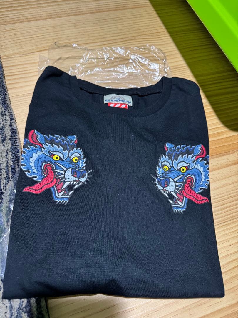 MAN WITH A MISSION スカジャン風Tシャツ 黒　L MAN WITH A MISSION スカジャン風Tシャツ 黒 L 楽天市場】man with a