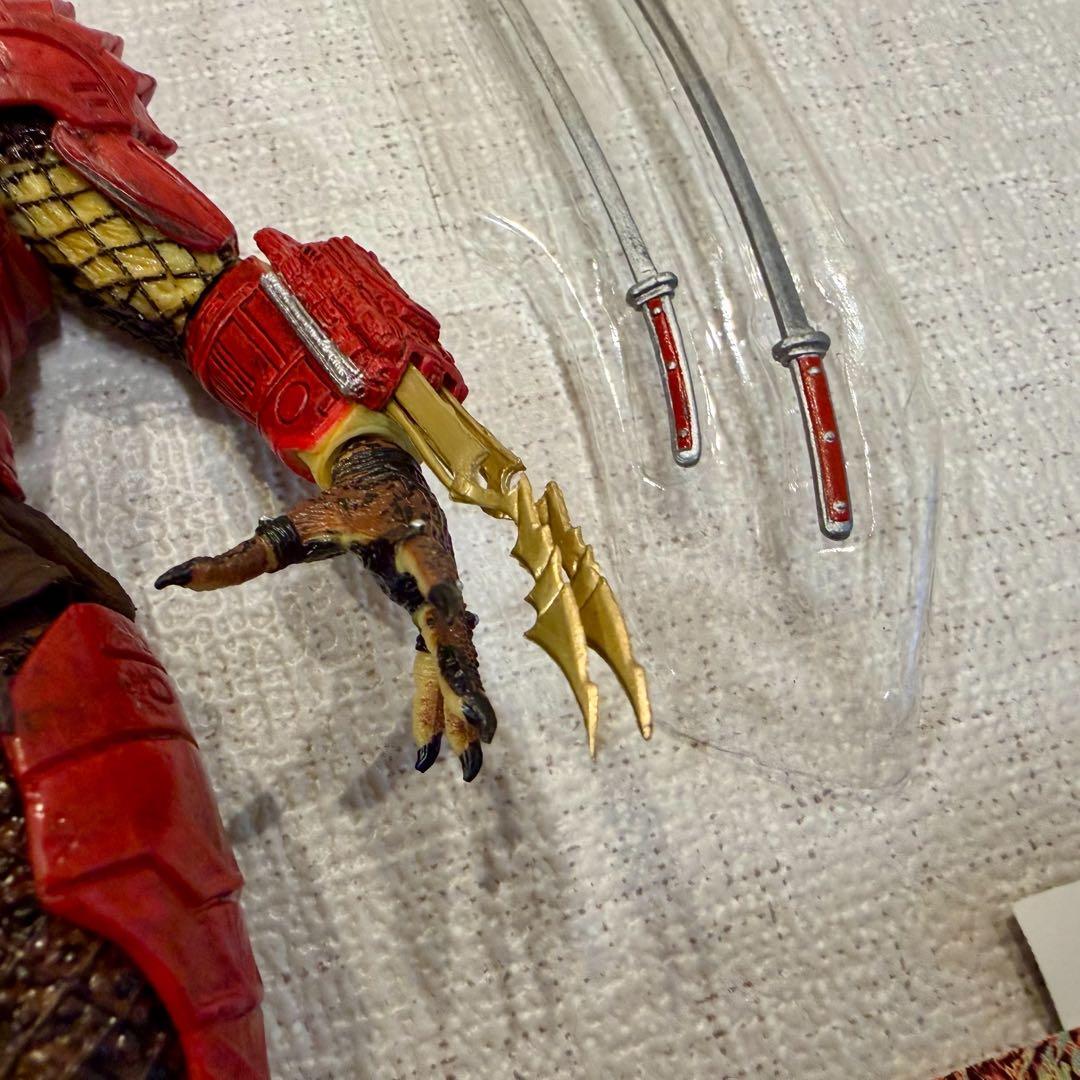 ネカ ビッグ レッド プレデター