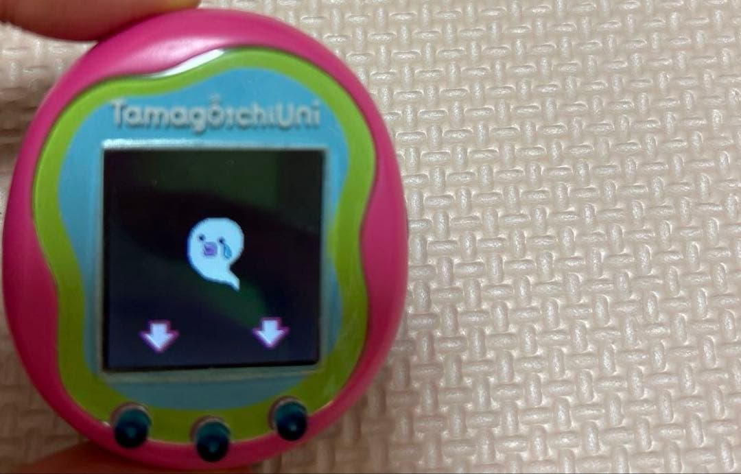 たまごっちユニ　ピンク　tamagotch uni たまごっち　本体　バンダイ