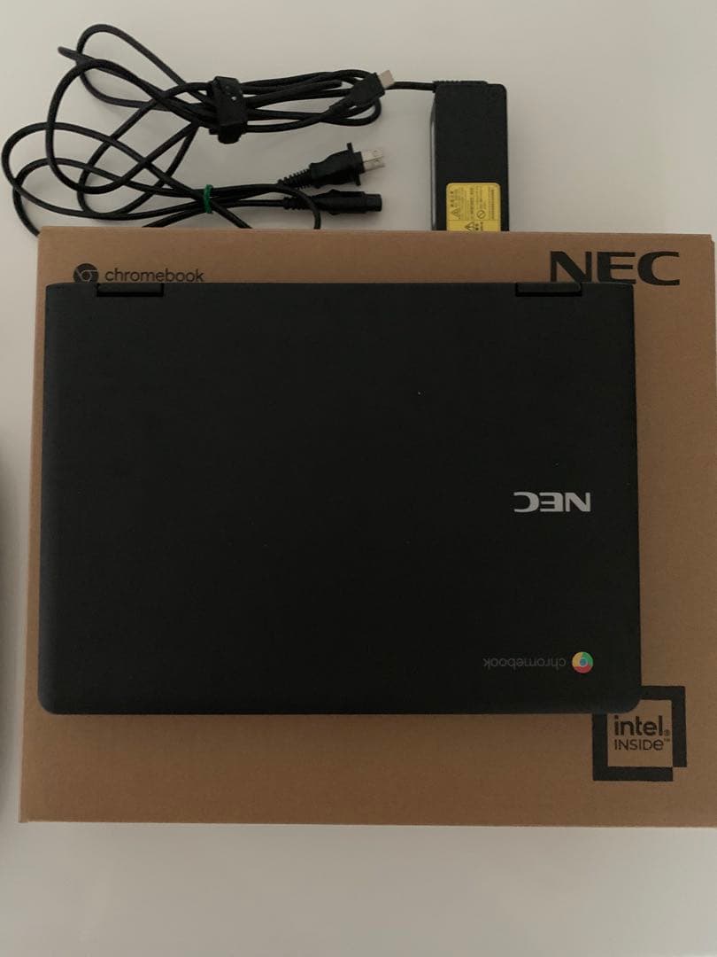 NEC Chromebook (y3)13.3インチ 本体と付属品