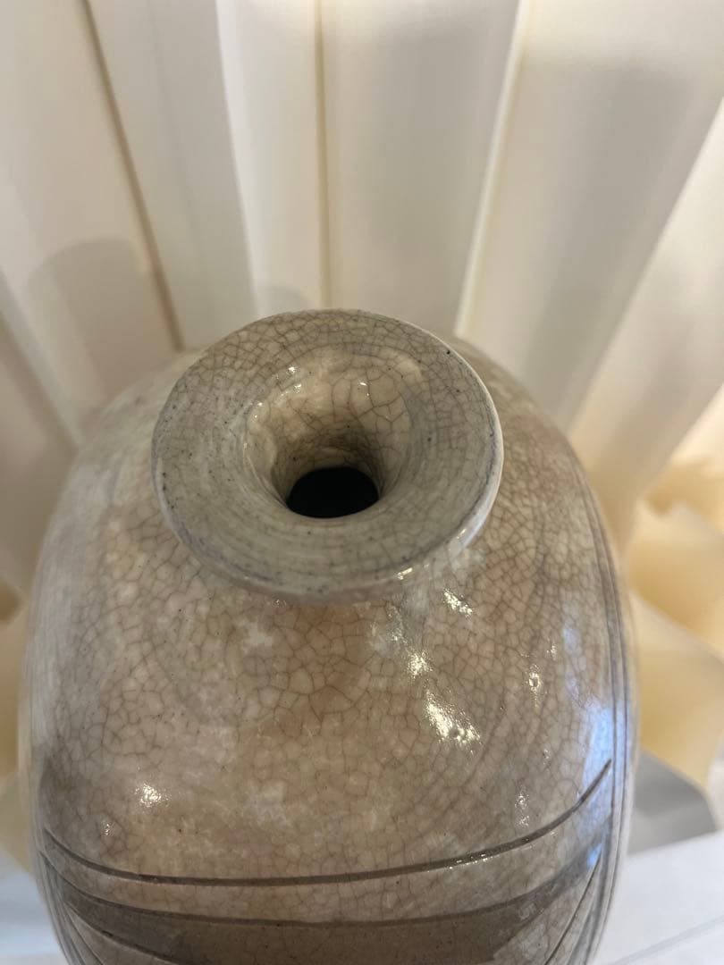 【外商購入】鶏龍山 鉄絵粉青 魚文 扁壺（図録付き）