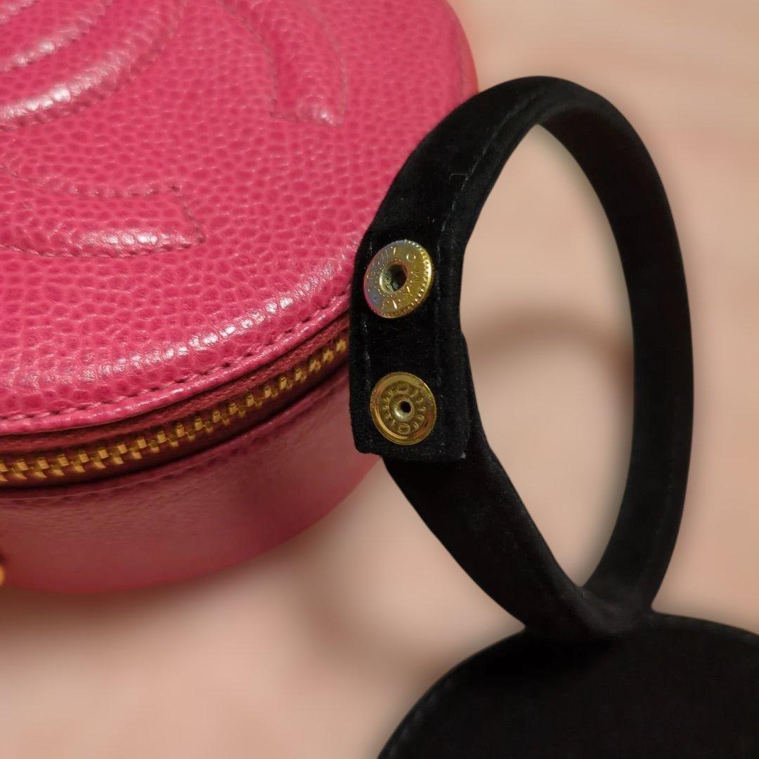 シャネル　キャビアスキンジュエリーポーチ！！