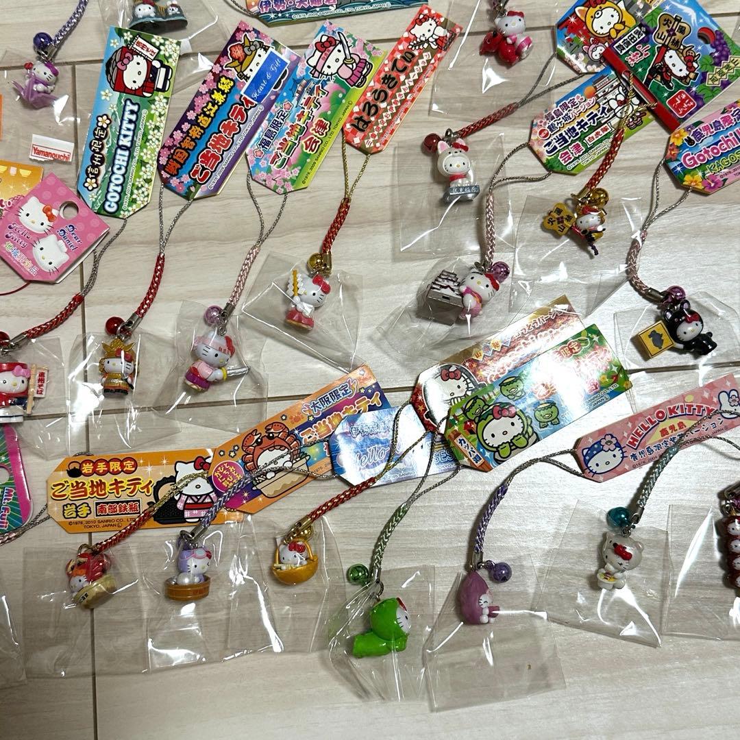 ご当地キティー　 ストラップ 55個セット
