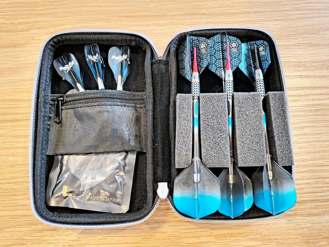 【比較的美品・2セット】ダーツ・ケース付き