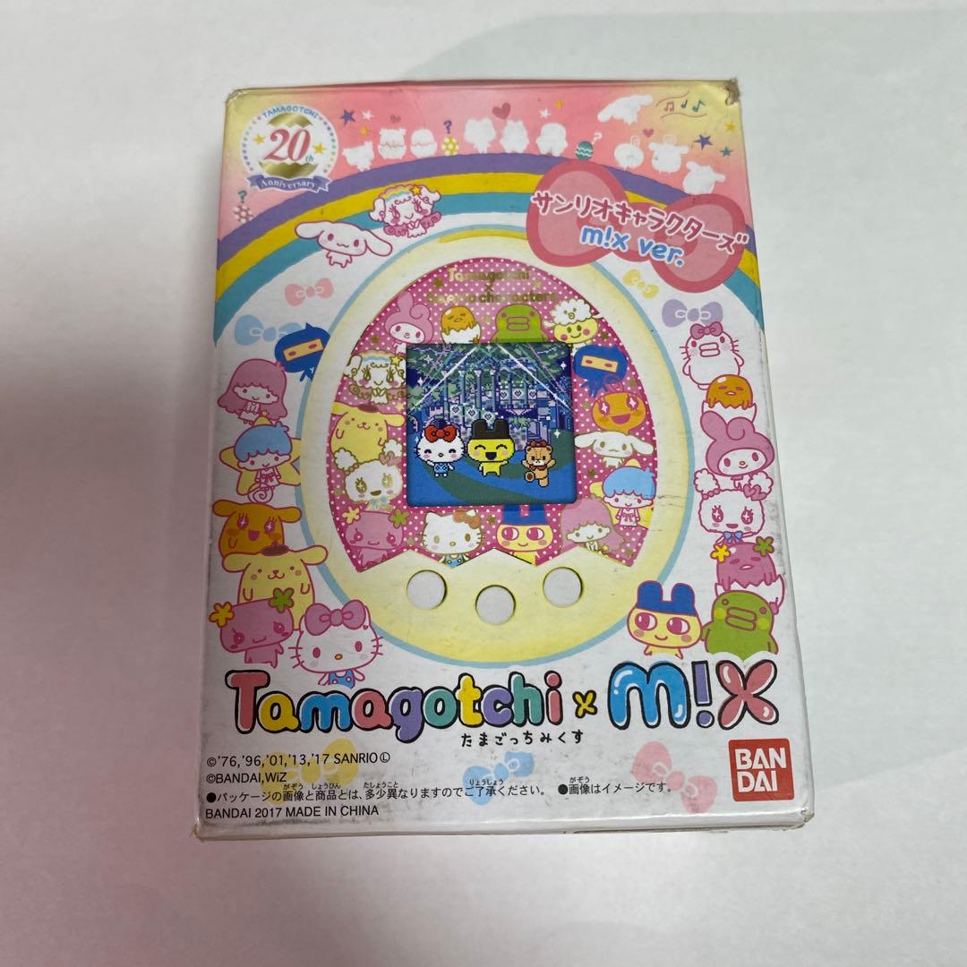 バンダイ　たまごっちみくすサンリオキャラクターズ