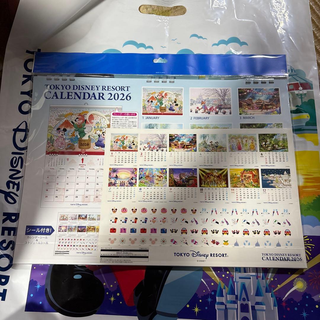 未開封新品】東京ディズニーリゾート 壁掛けカレンダー 2026 袋付き