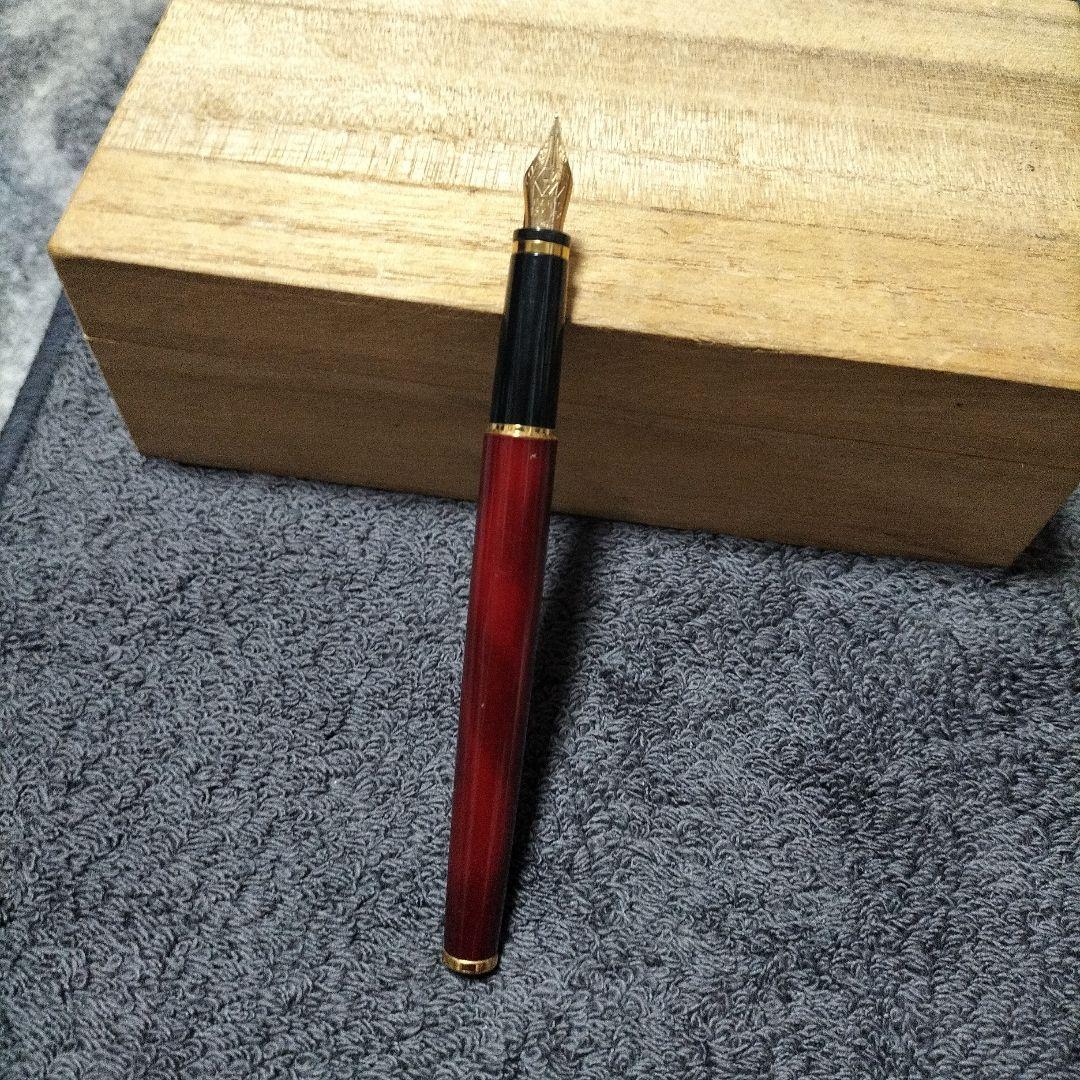 18K WATERMAN 赤い樹脂製万年筆 金色装飾