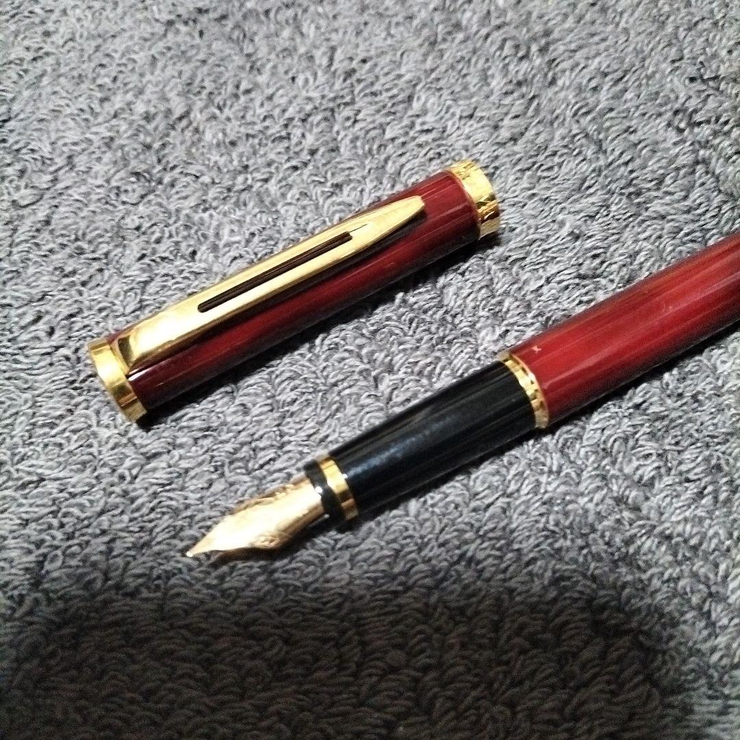 18K WATERMAN 赤い樹脂製万年筆 金色装飾