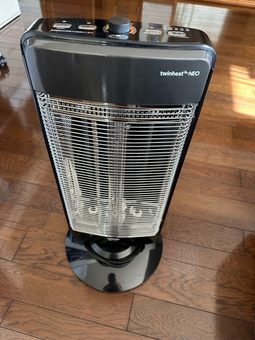 twinheat+NEO タワー型電気ヒーター - メルカリ