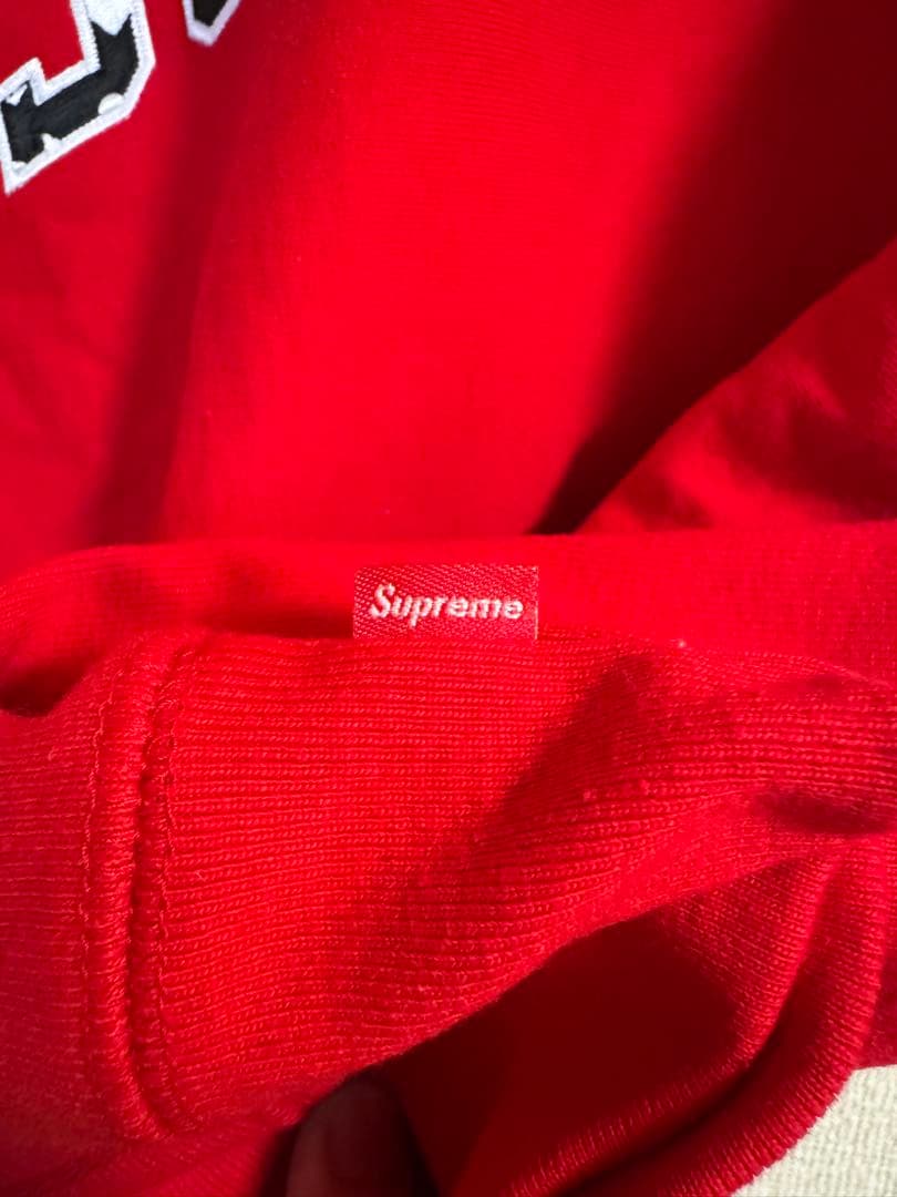 新品 Supreme フーディ 21SS赤 パーカー Lサイズ
