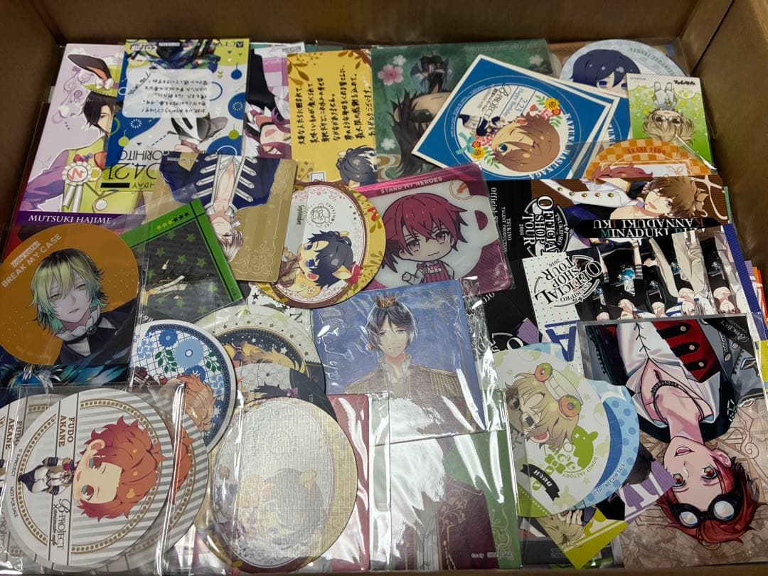 アニメ 漫画 大量 グッズ まとめ売り 缶バッジ カード アクリルスタンド