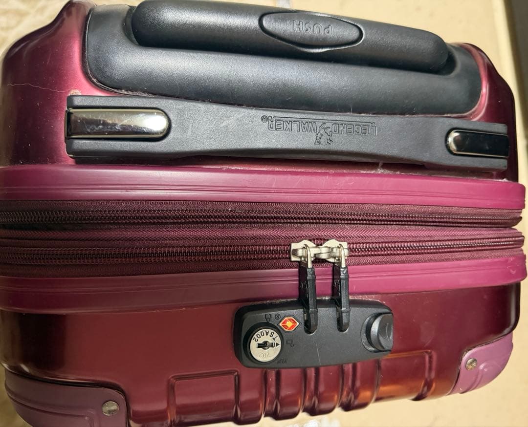 ワインレッド 機内持ち込みサイズスーツケース - メルカリ