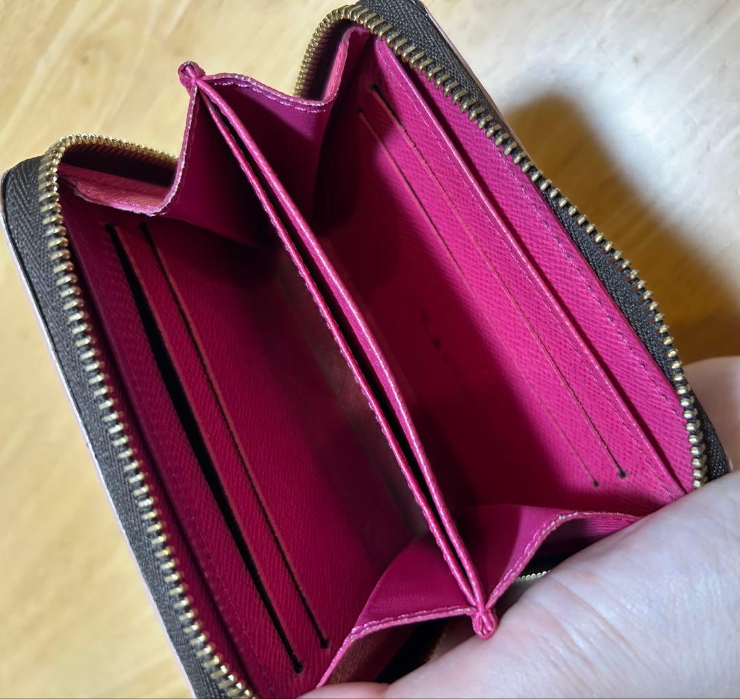 ルイヴィトン　モノグラム　ジッピーパース　難あり