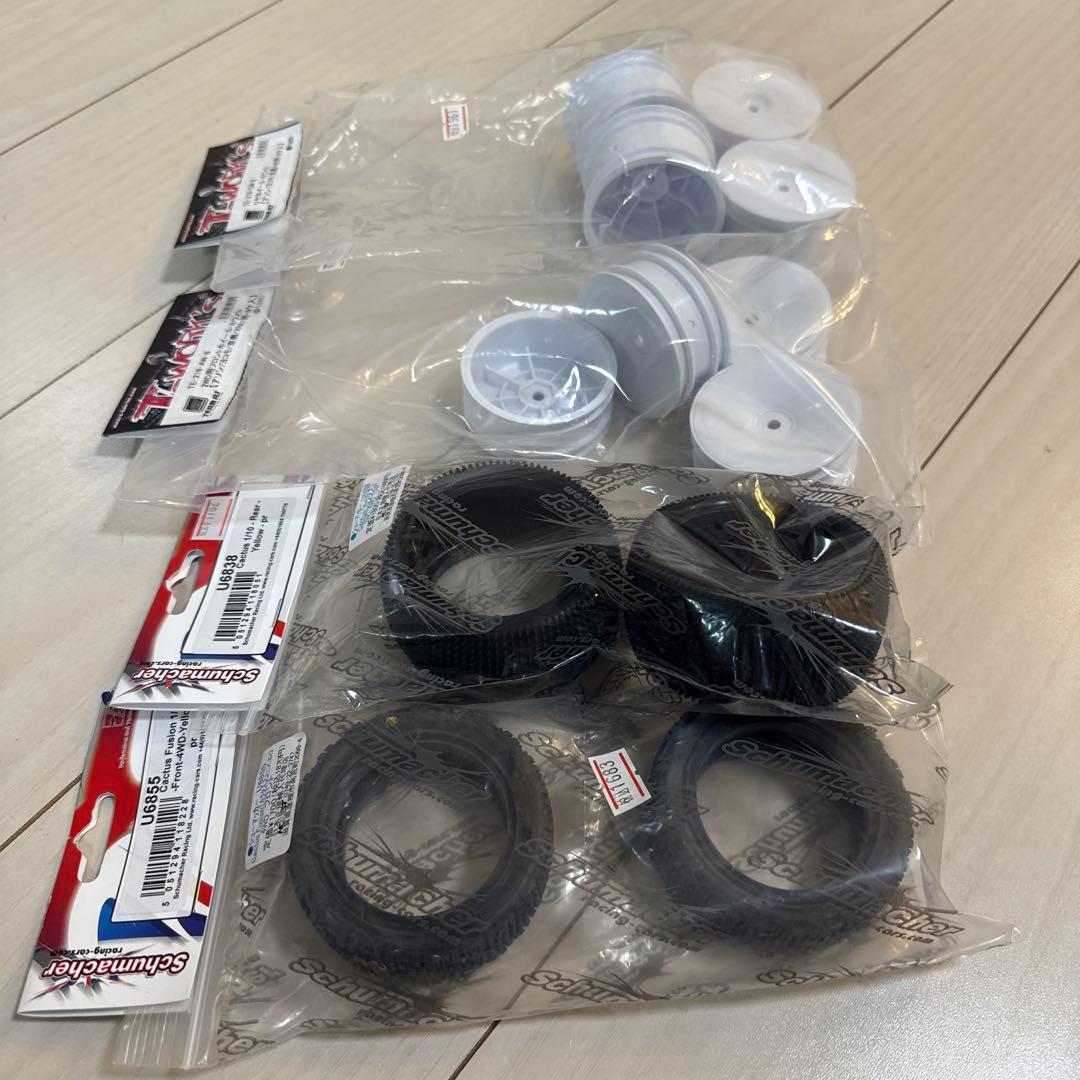 【ASSOCIATED/アソシエイテッド】B6.4 カーペット用　メカ付き