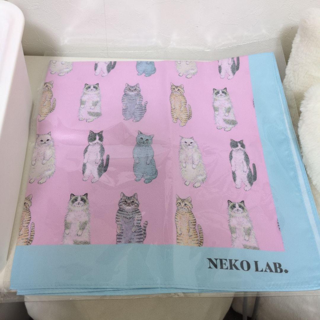 スカーフ 非売品 NEKO LAB. 猫柄 ノベルティ - メルカリ