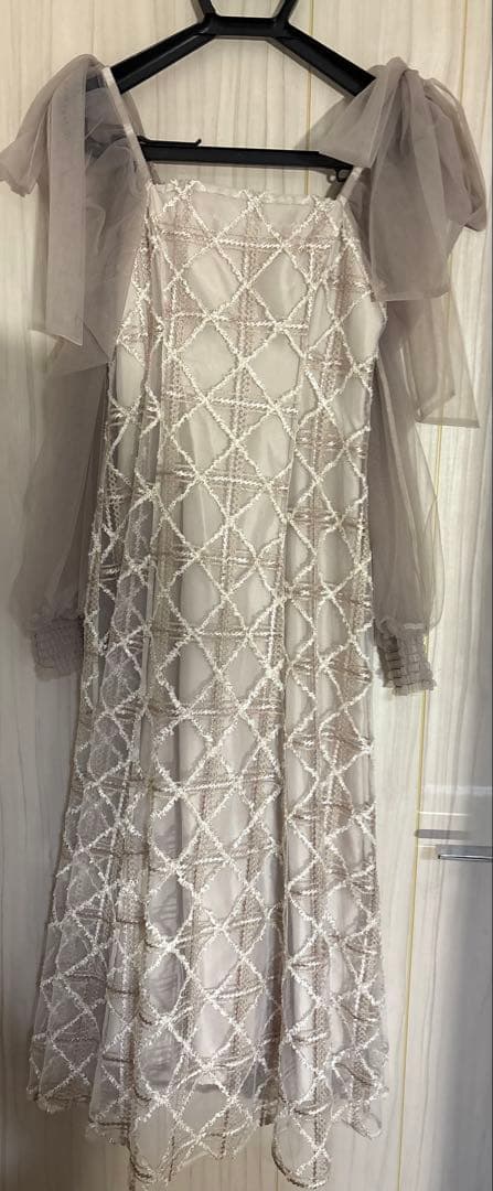 レースリボンオフショルドレス