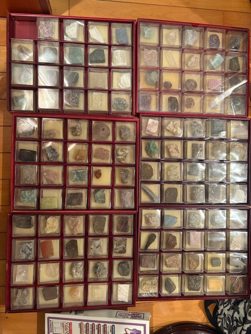 デアゴスティーニ 地球の鉱物コレクション全120巻 特製コレクション