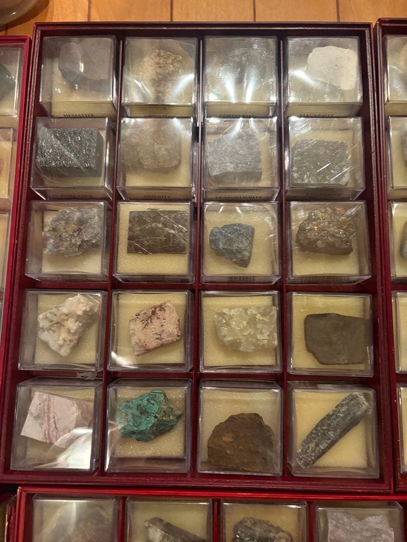 デアゴスティーニ 地球の鉱物コレクション全120巻 特製コレクション