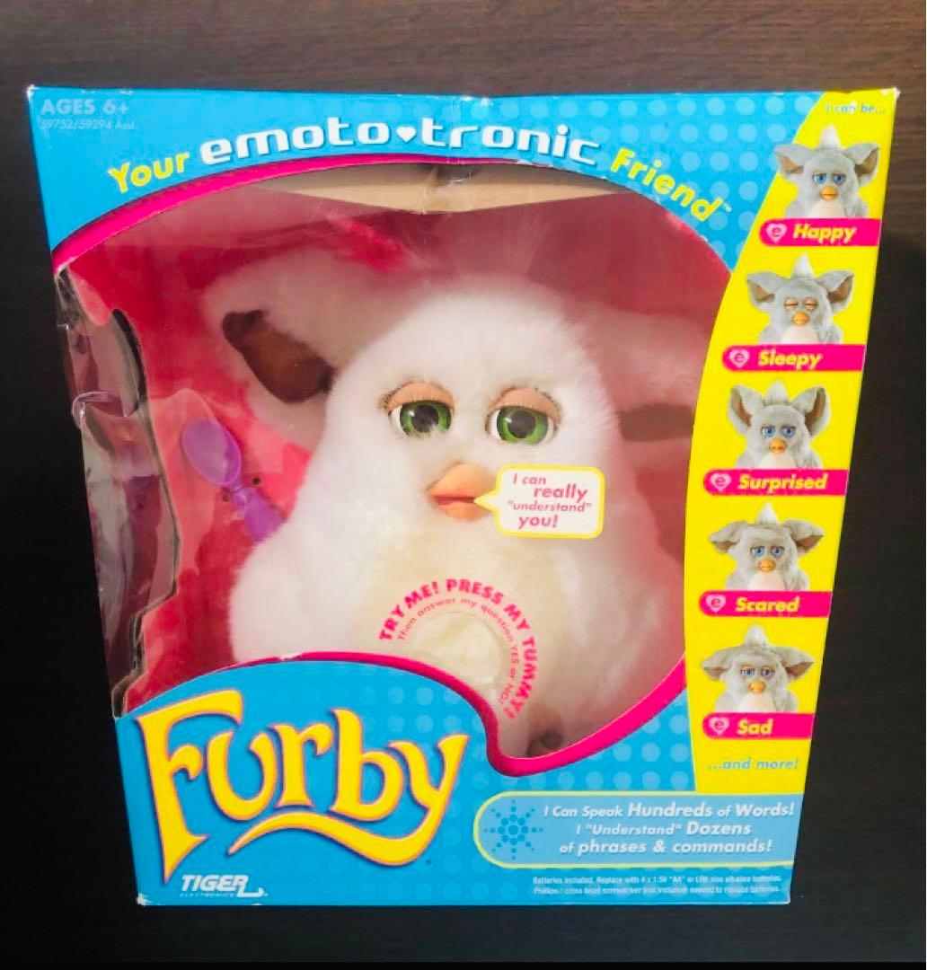 ぬいぐるみ FURBY WHITE&GREEN EYE \"ENGLISH\" VERSION