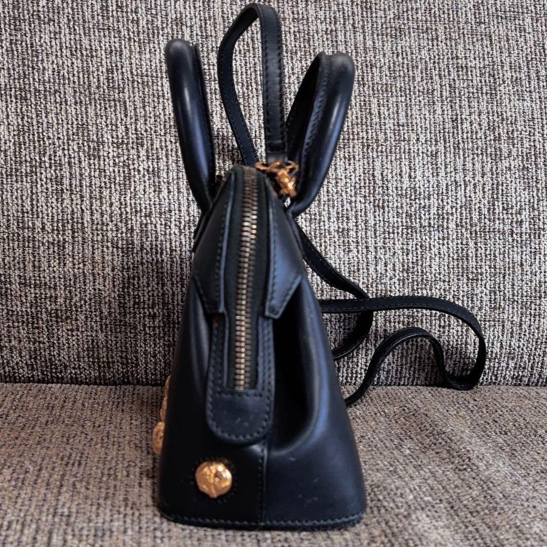 【希少】サルヴァトーレフェラガモ　ショルダーバッグ　ハイヒールモチーフ金具