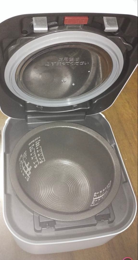 TOSHIBA RC-10HGXE5 1.0L 東芝 真空圧力IHジャー 炊飯器