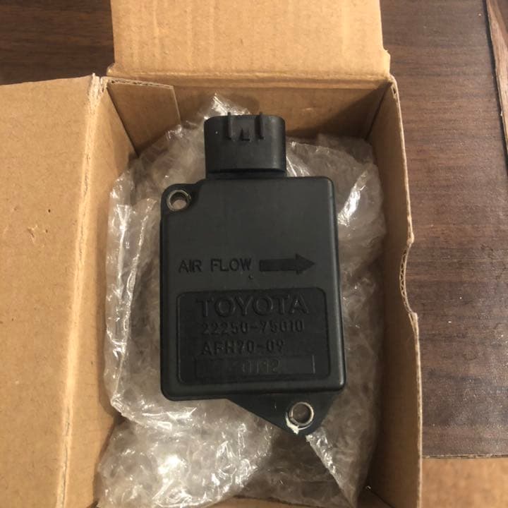 お買い得品 トヨタ純正 エアフロメーター 22250-75010