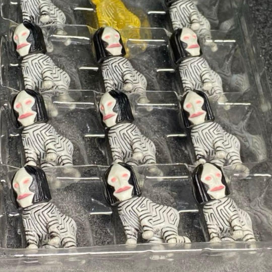 【希少シークレットver.】 ダダマニア ウルトラマン ダダ 三面怪人 DADA