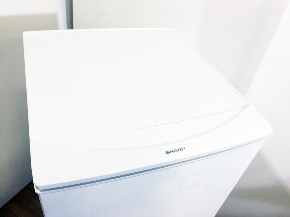 30日迄！SHARP 137L 冷蔵庫【SJ-D14C-W】