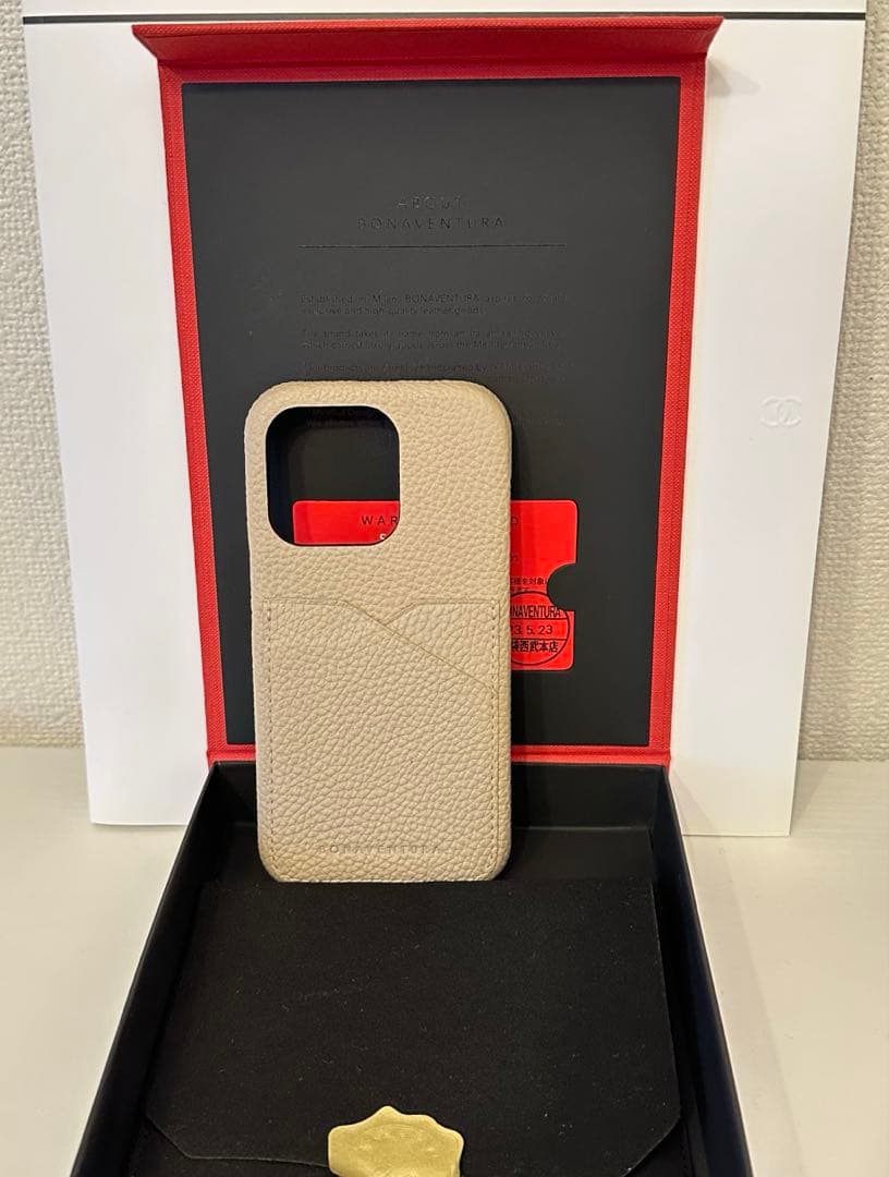美品ボナベンチュラ　iPhone14Proバックカバーケース グレージュシボ本革 BONAVENTURA（ボナベンチュラ） スマホケース (iPhone 14 Pro) バック