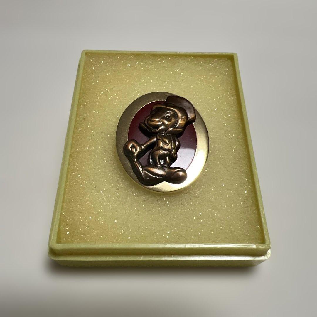 ディズニー キャスト トレーナーピン ジミニークリケット キャラクター