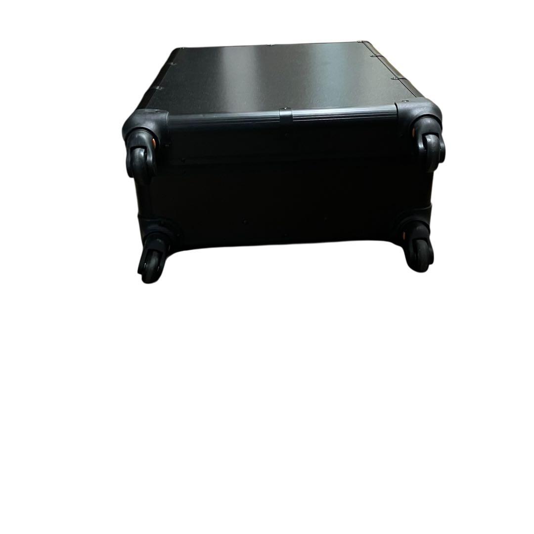 ハリウッドミラーメイクボックス プロ使用　大容量 キャリーケース　LUVODI