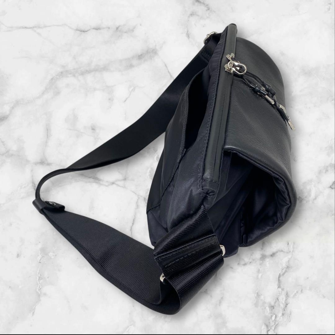 ear PAPILLONNER × BURLAP OUTFITTER ショルダー