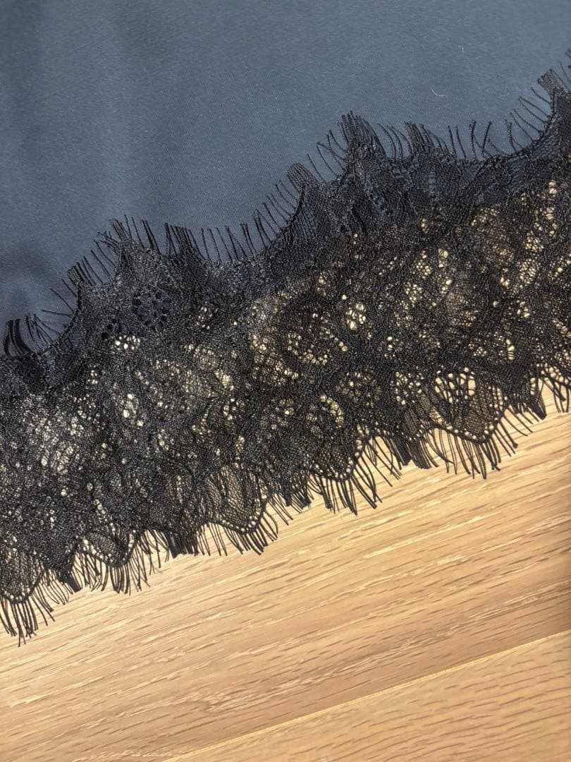 machatt レースサテンスカート　完売色ネイビー