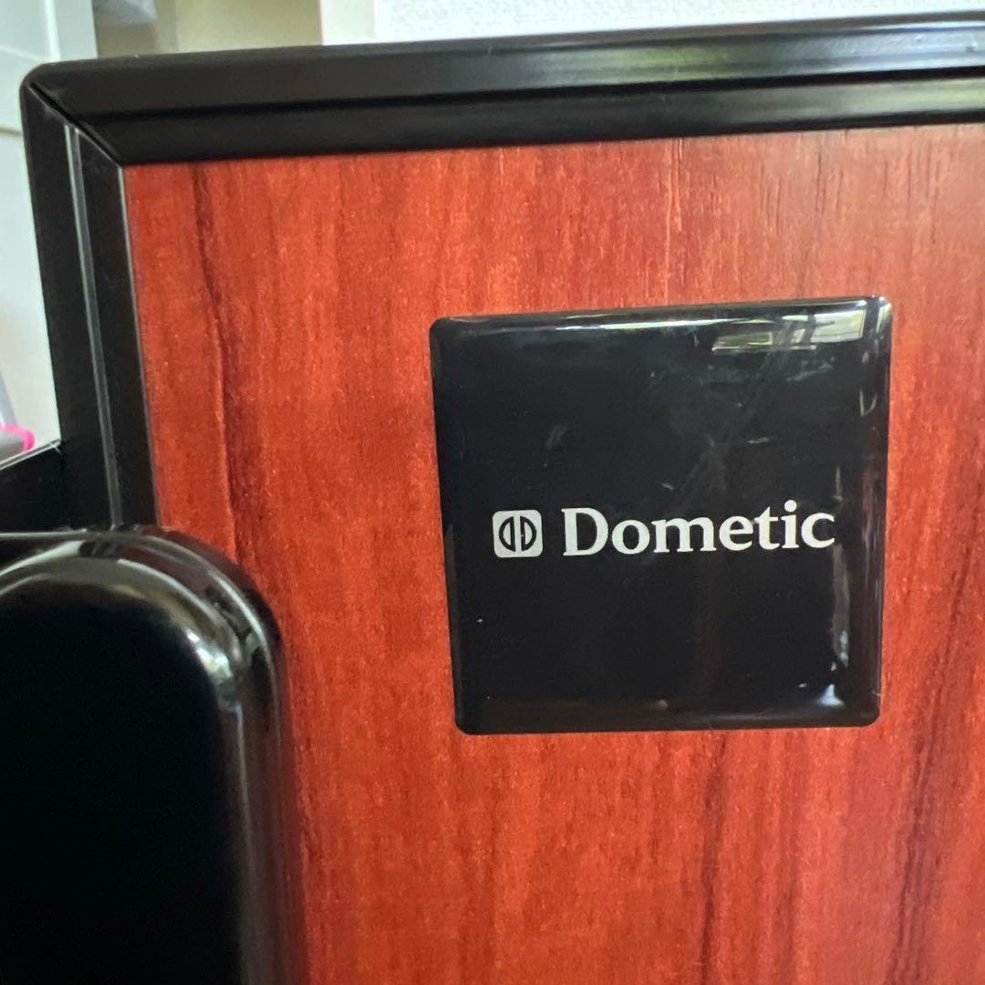 Dometic ワインセラー 木目調 縦型