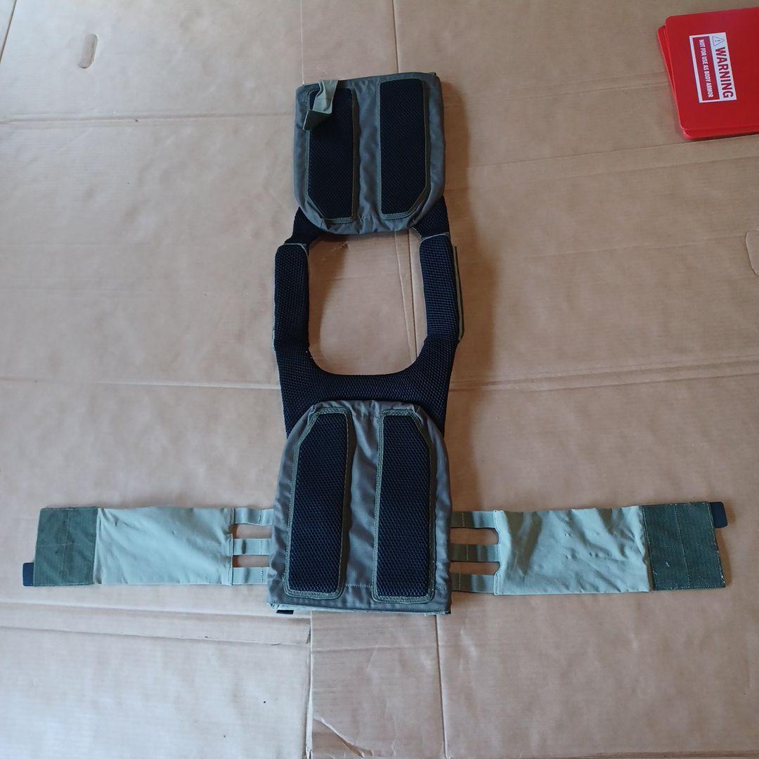 ✨送料無料　米軍　5.11ベスト