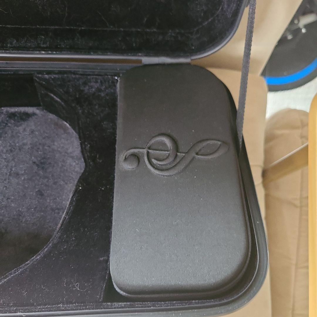 CHRISTINA バイオリンケース ホワイト カーボンファイバー　4/4