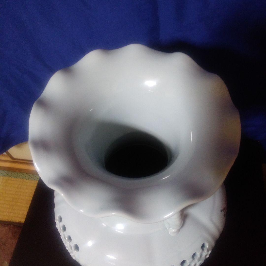 中国、透かし彫り像耳付き花瓶