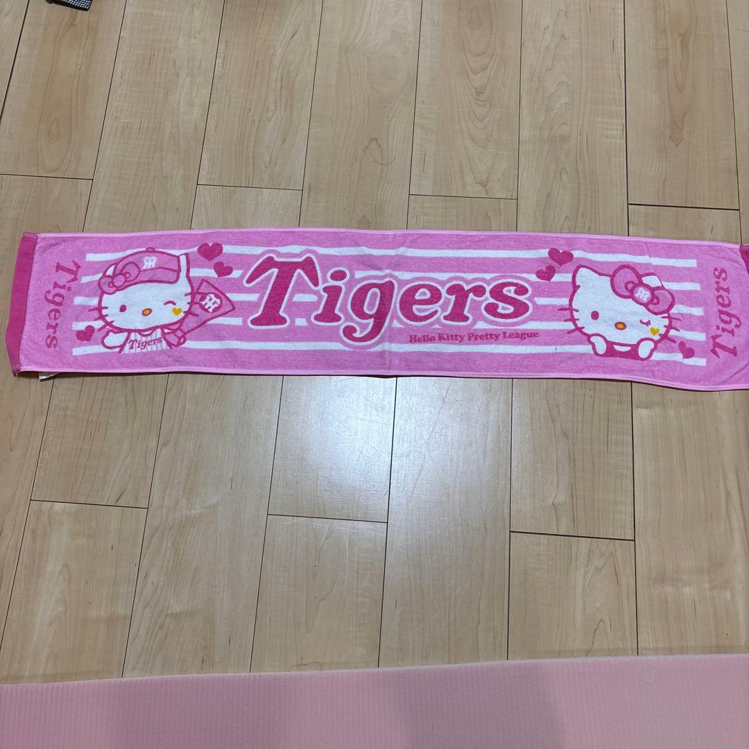 阪神タイガースハローキティコラボ タオル ピンク - メルカリ