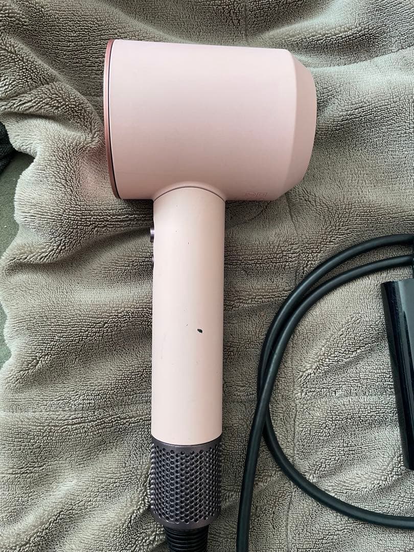 ダイソン　ドライヤー　HD08 さくらロゼゴールド　限定カラー