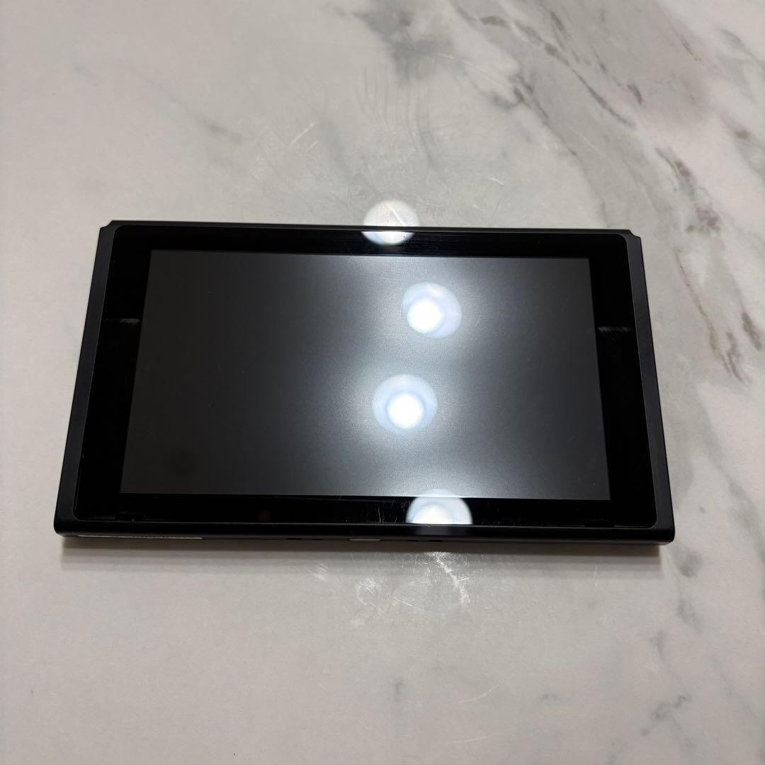 Nintendo Switch 本体 ジョイコン4個付き　充電器