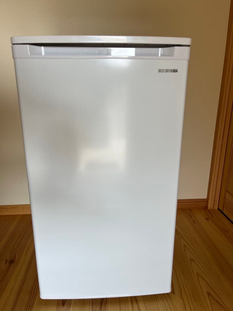 アイリスオーヤマ　冷凍庫　商品説明ご覧ください。