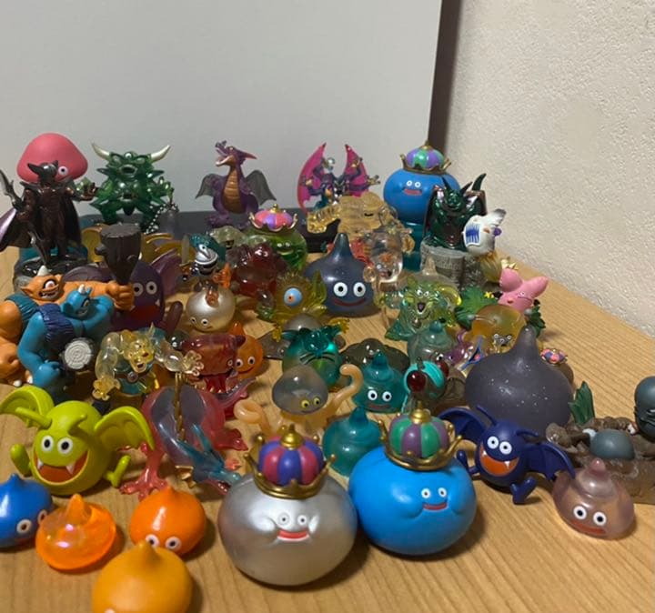 ドラゴンクエスト クリスタルモンスターズとモンスターフィギュア フル