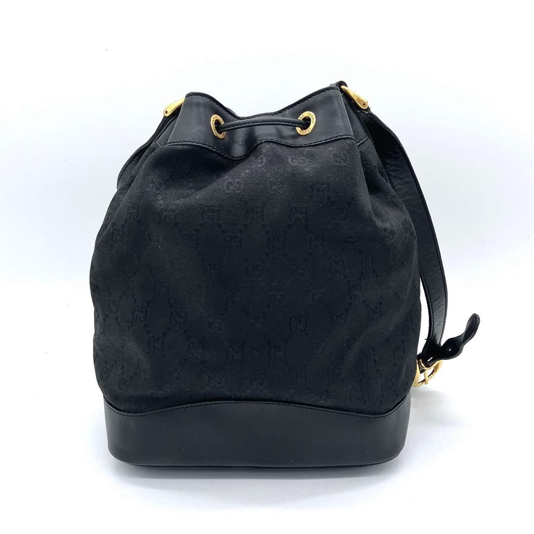 【GUCCI】ショルダーバッグ　GGキャンバス　ゴールド金具　ブラック　巾着型