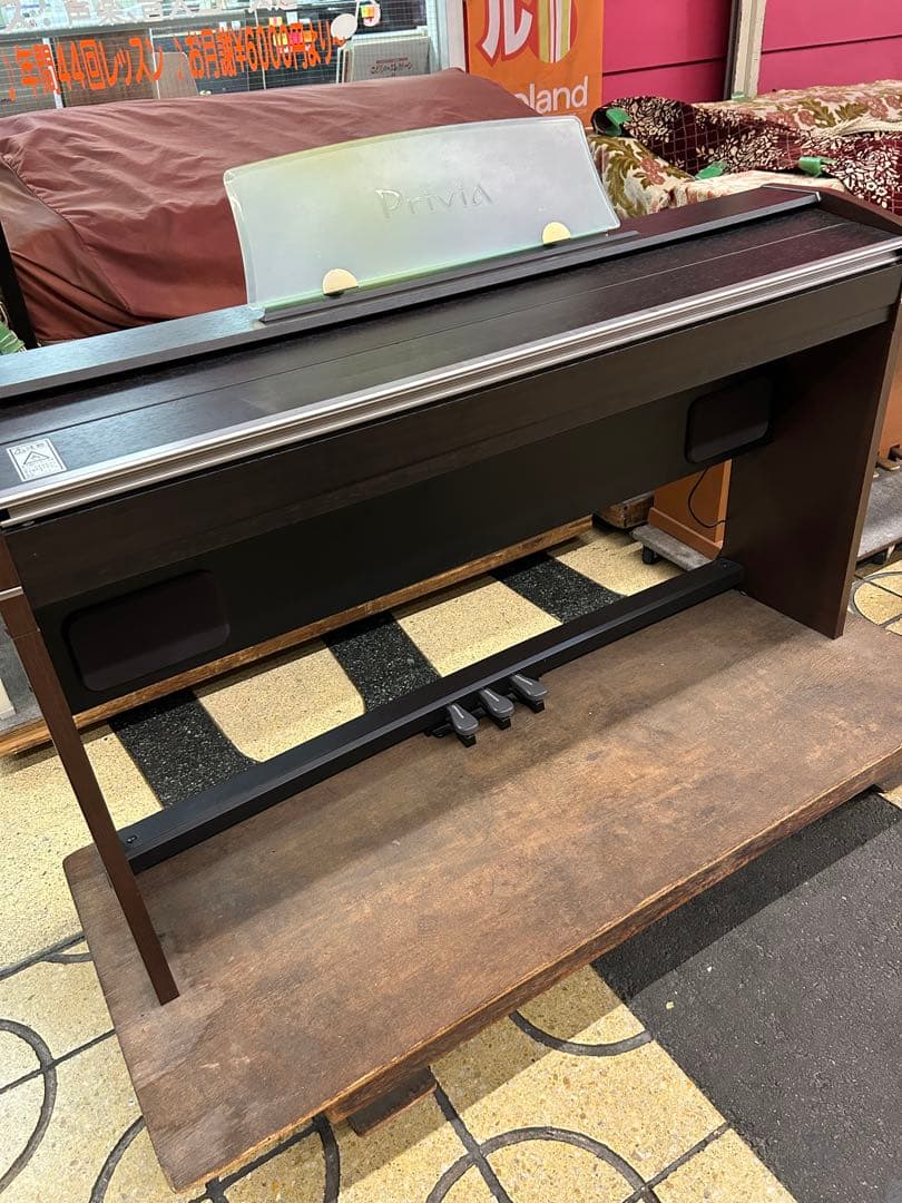 超価格、カシオ電子ピアノPX700、ピアノ強弱タッチ付き、人気の