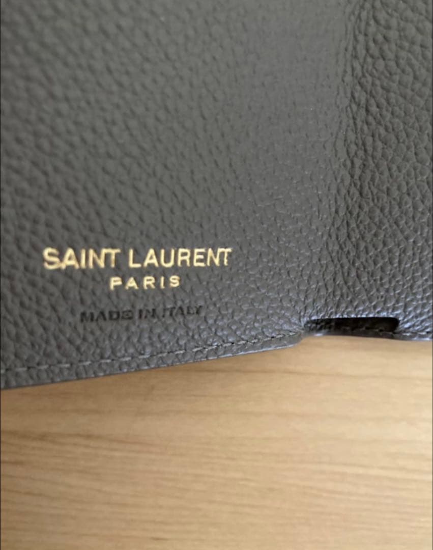 YSL グレー 三つ折り財布