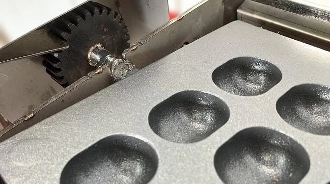 美品 2025年製 業務用ベビーカステラ機 NP-363-1 俵型 45穴 LP - メルカリ