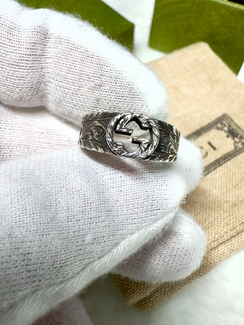 GUCCI シルバーリング エングレーブデザイン