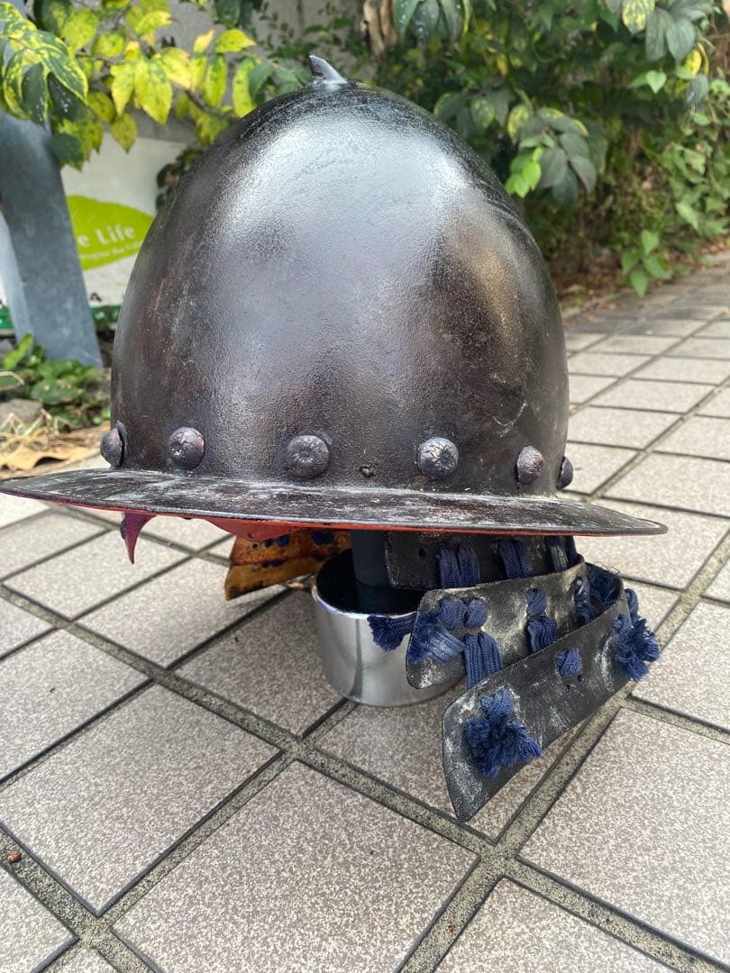 古い兜　ももなり兜？　甲冑　アンティーク　インテリア　時代武具　漆