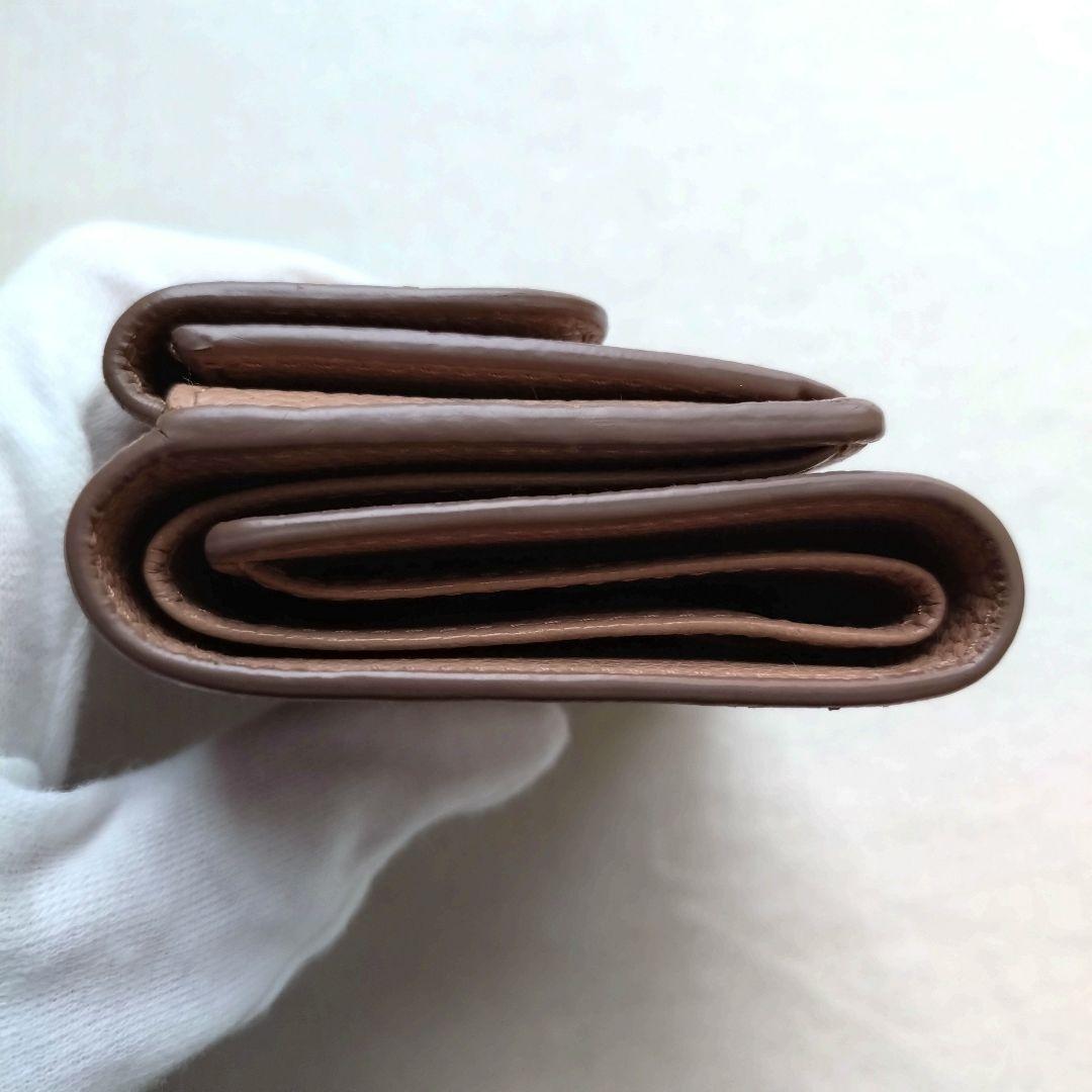 MIUMIU 三つ折り財布 コンパクトウォレット ゴールドロゴ ピンクベージュ