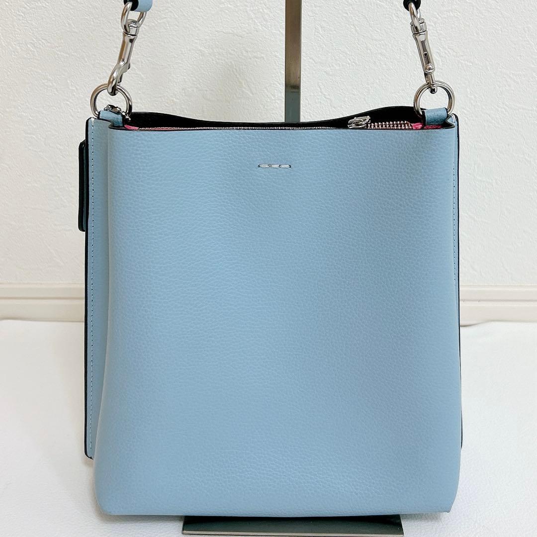 極美品 コーチ モリー バケットバッグ 22 2way レザー ショルダー 水色